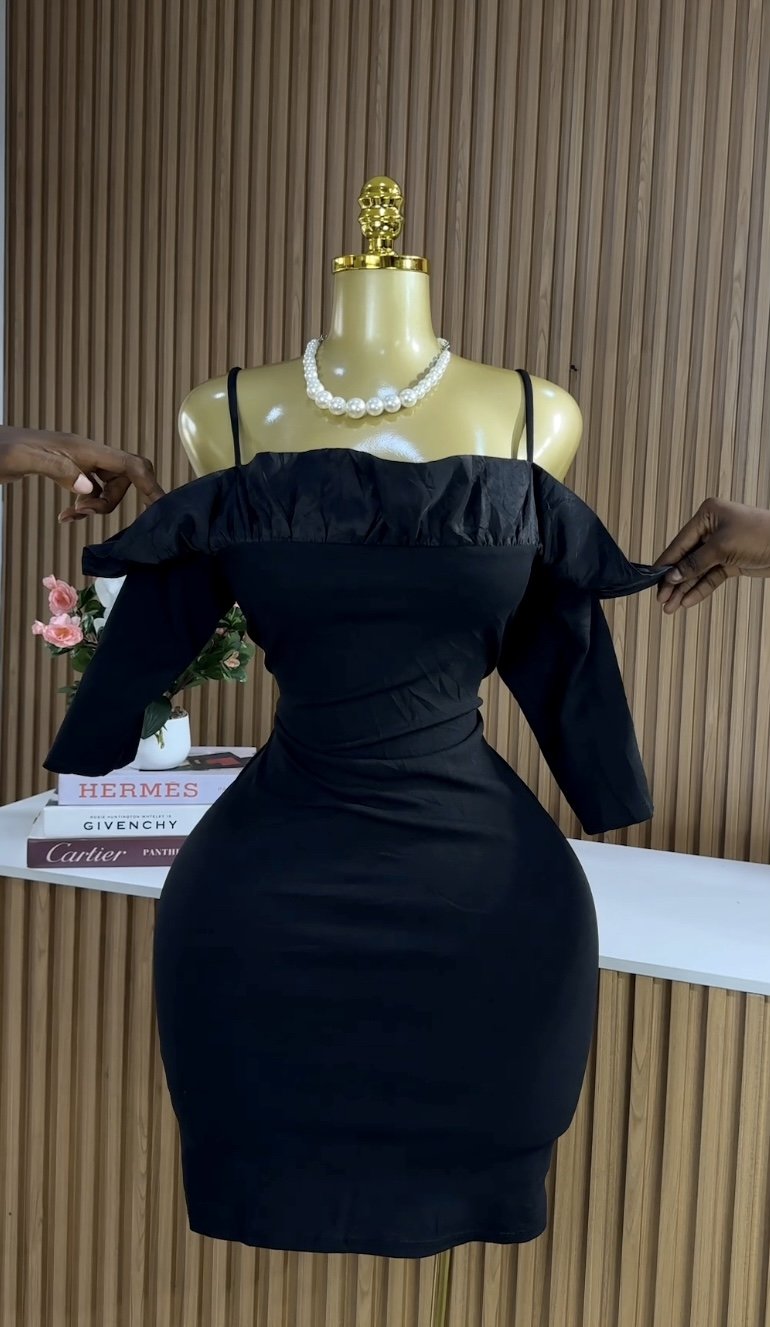 Black Ruffled Off-Shoulder Midi Dress 280 (40D)