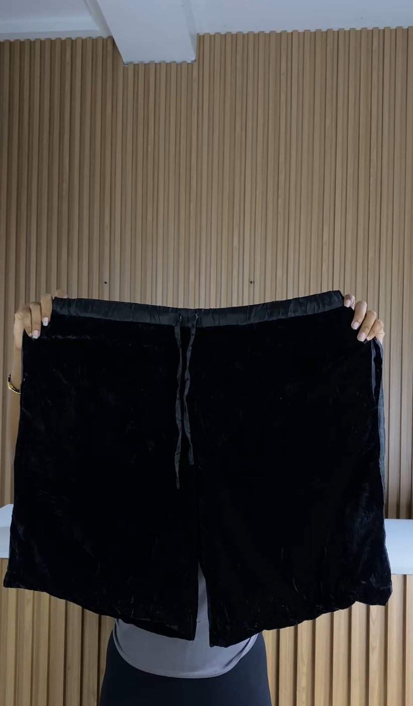 Suede black short 322
