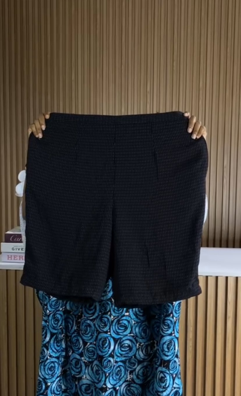 Stylish black T short 203