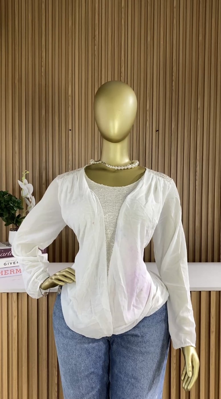White Regular Top R147