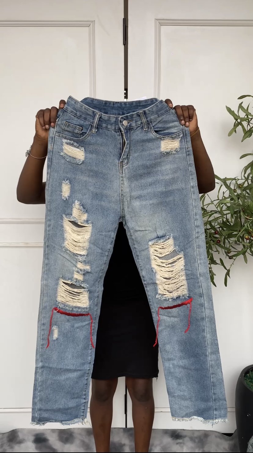 Stylish ripped jean 024