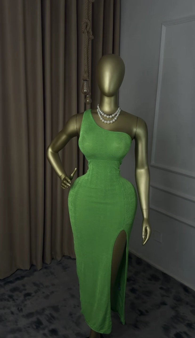 Light green one shoulder dress P189