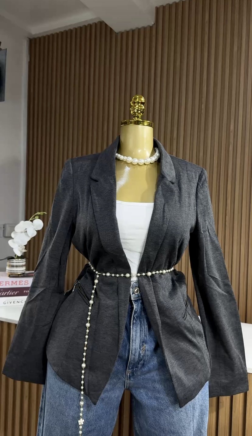 Stylish grey blazer S157