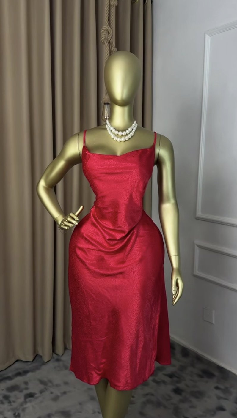 Red silk maxi dress P185