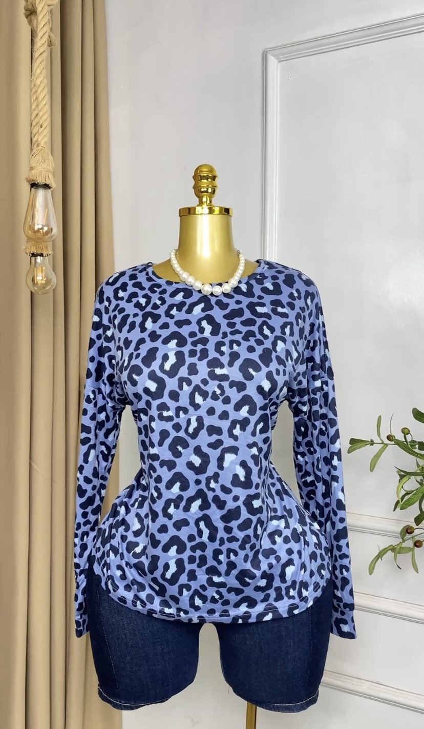 Blue leopard print M083
