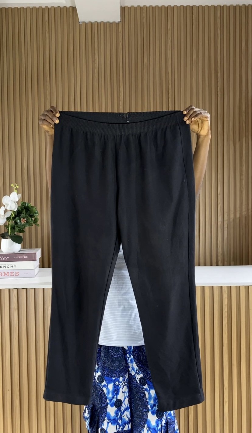 Length 42 black pant C034