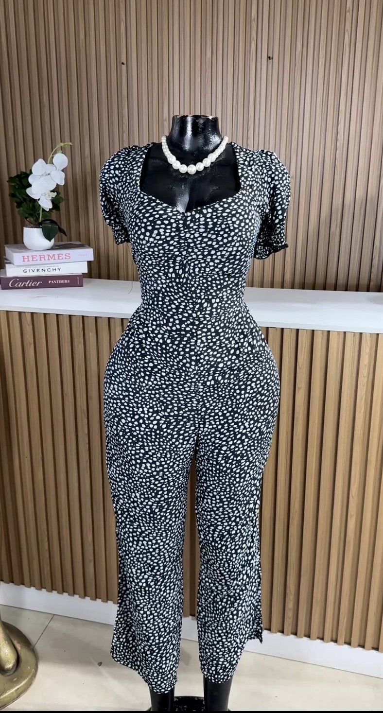 Black&white floral jumpsuit B290 (40D)