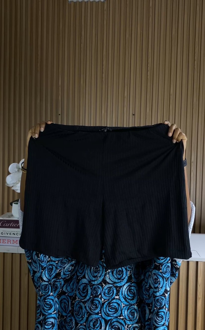 Black chic T short 224