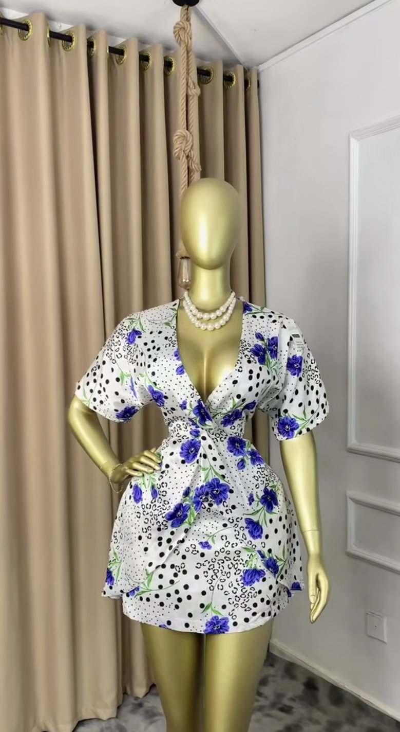 White&blue floral dress P177