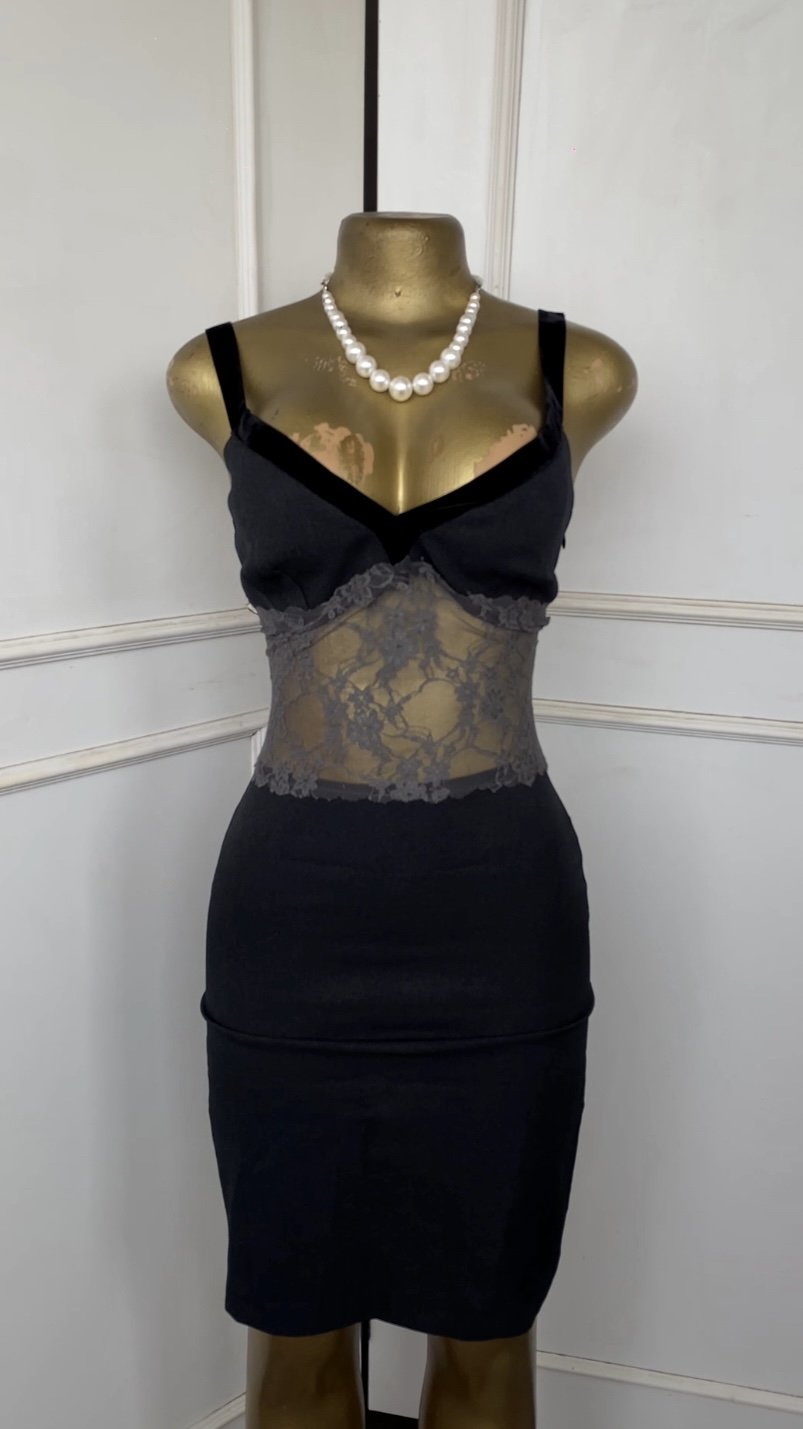 Grey Boohoo V Neck Laced dress 847 (40D)