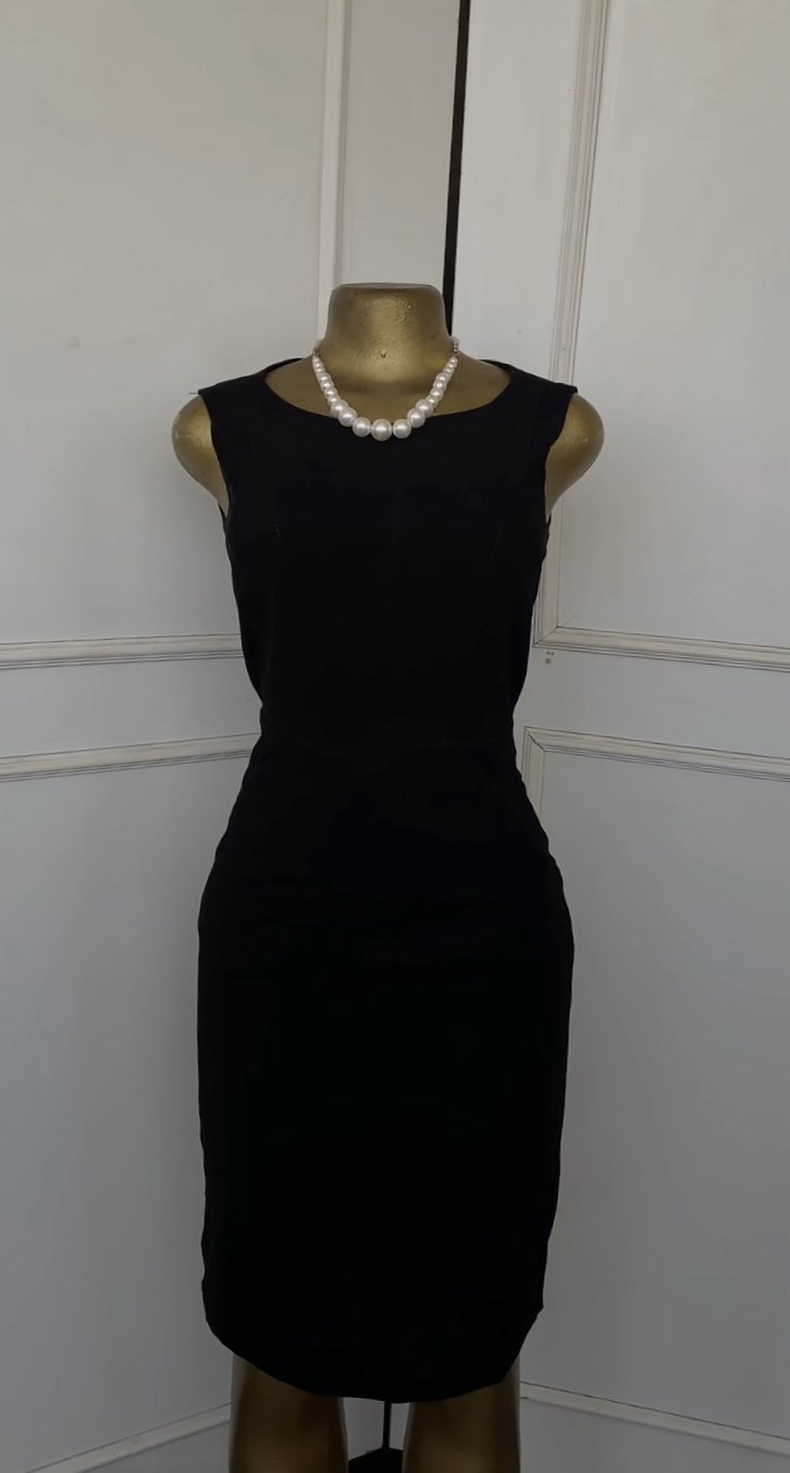 Black sleeveless dress 821 (40D)