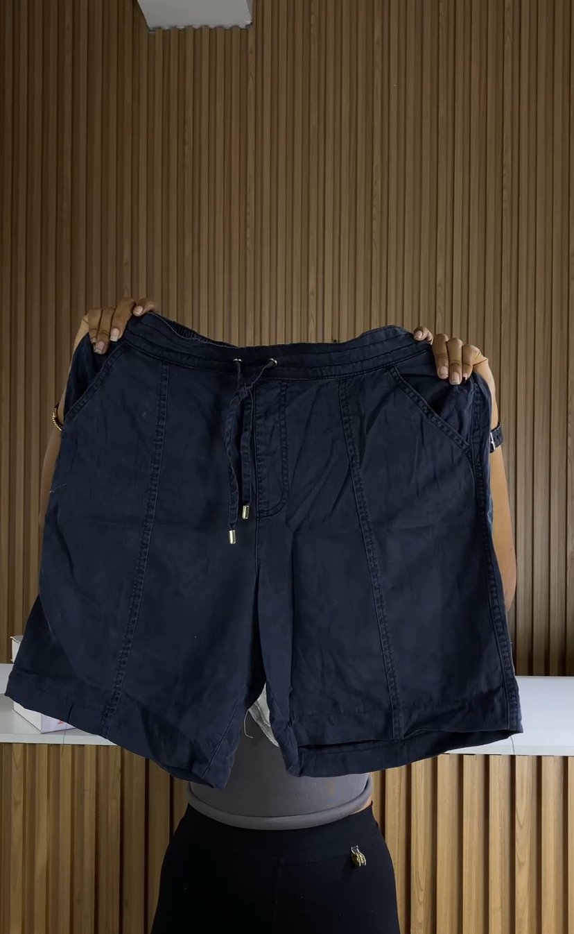 Black T short 330