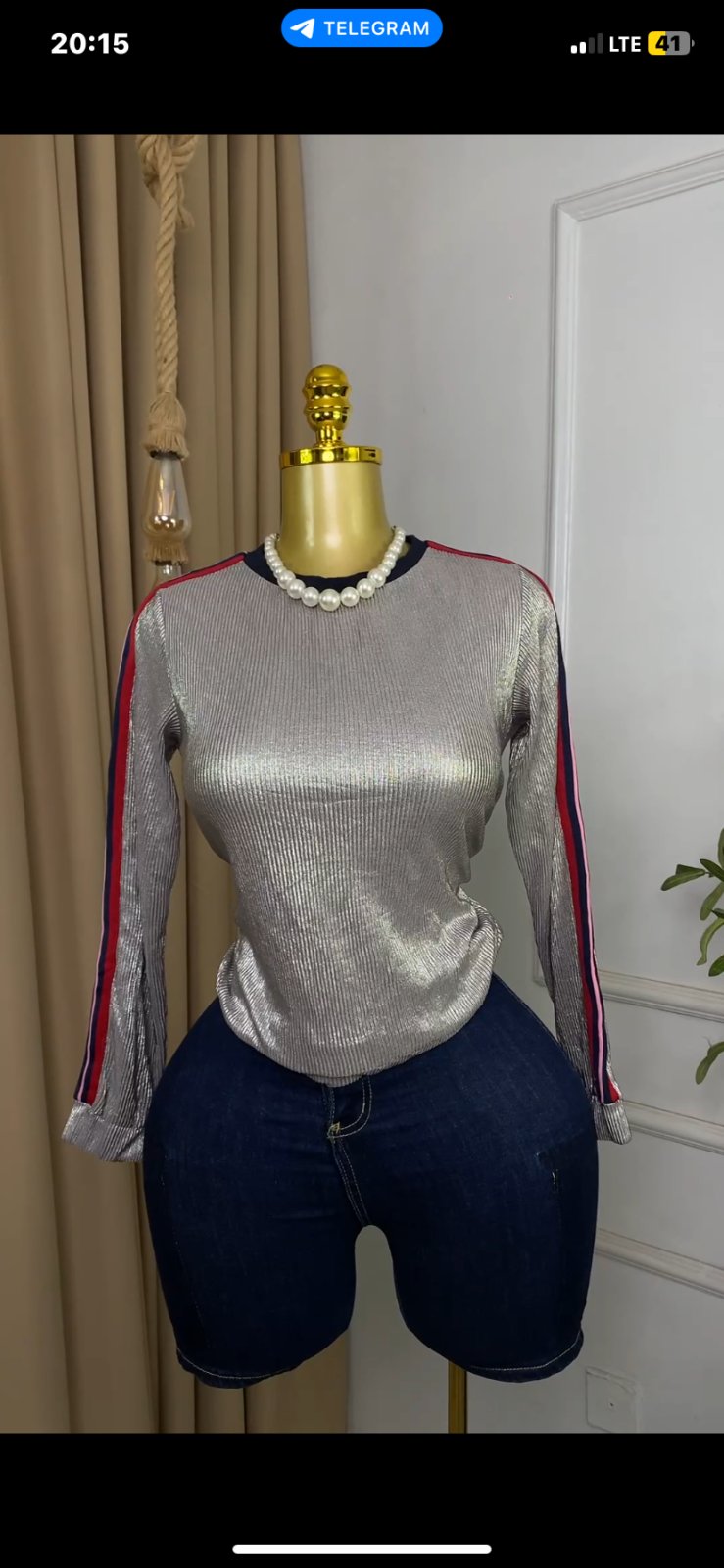 Metallic silver long-sleeve top M393