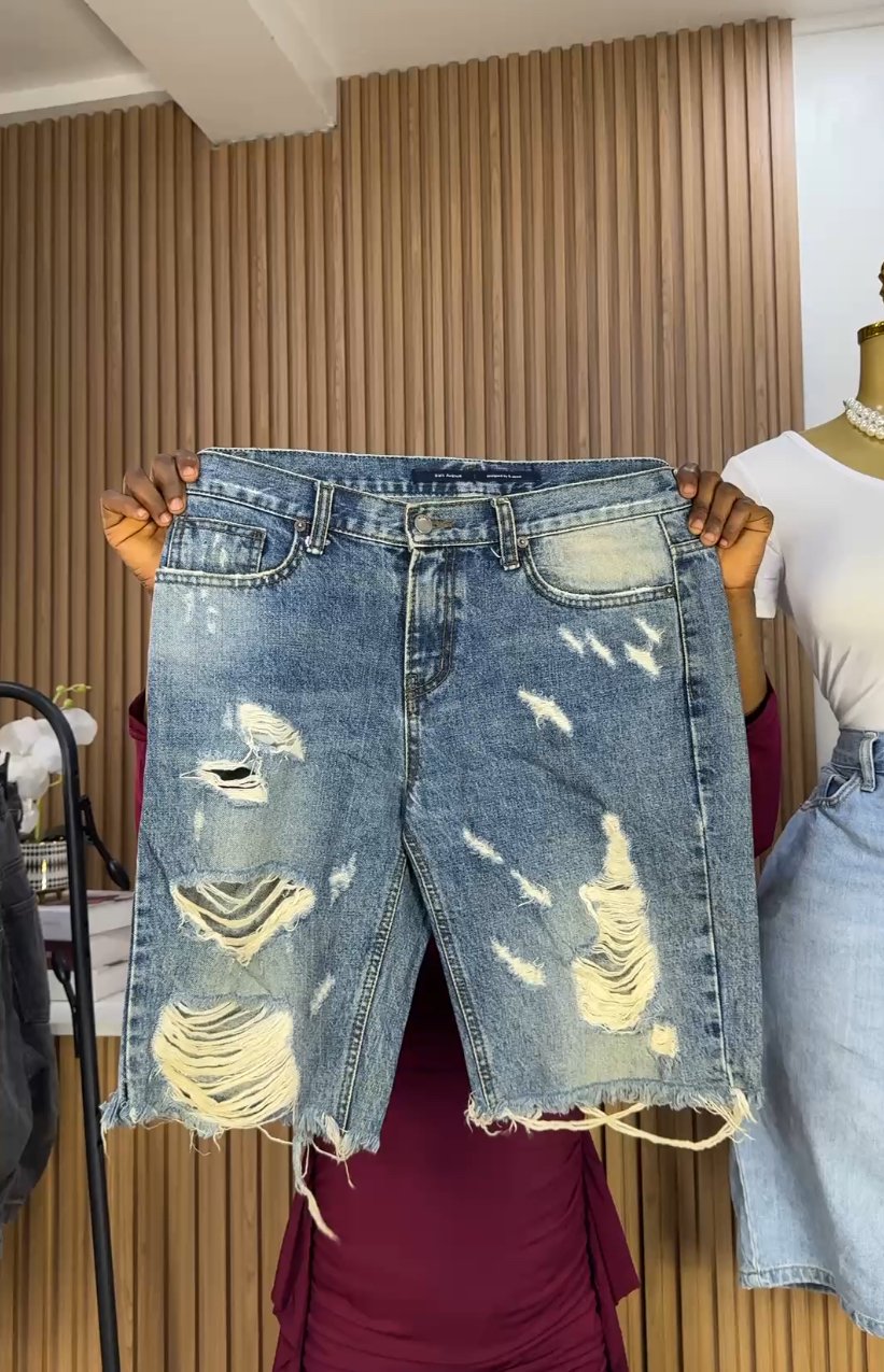 Blue ripped short 140