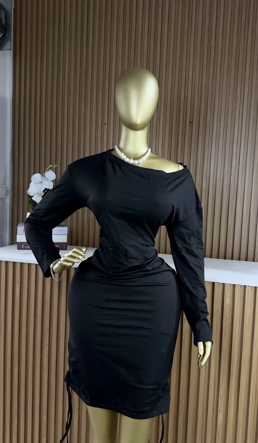 Stylish black dress B128 (40D)