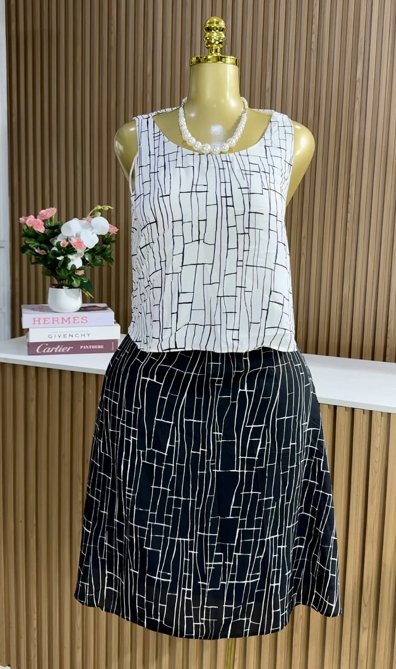 Black &white patterned maxi dress 038