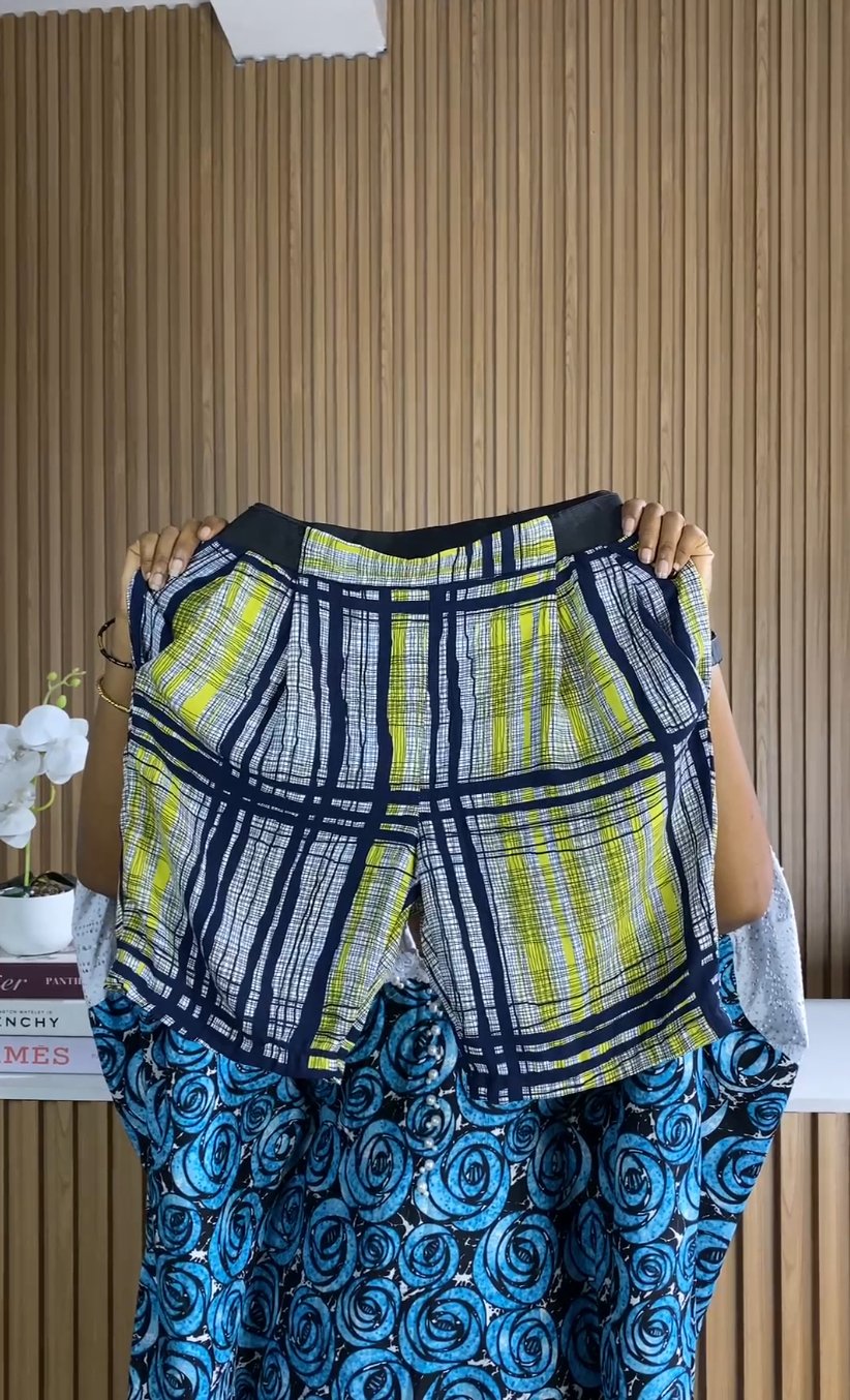 Green&blue patterned short 267