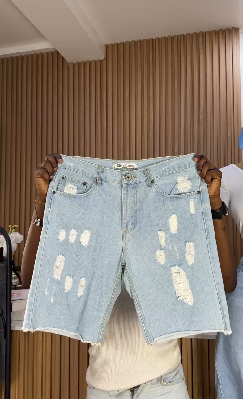 Light blue ripped short 044