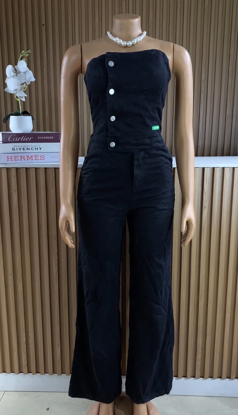 Stylish black jumpsuit 216