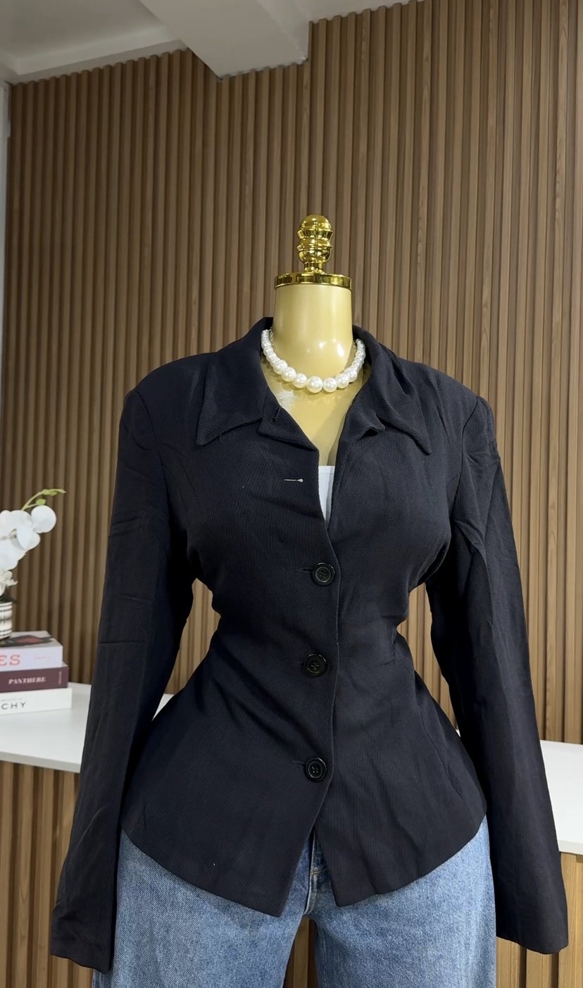 Stylish black blazer S120