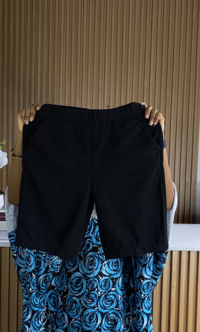 Black chic T short 222