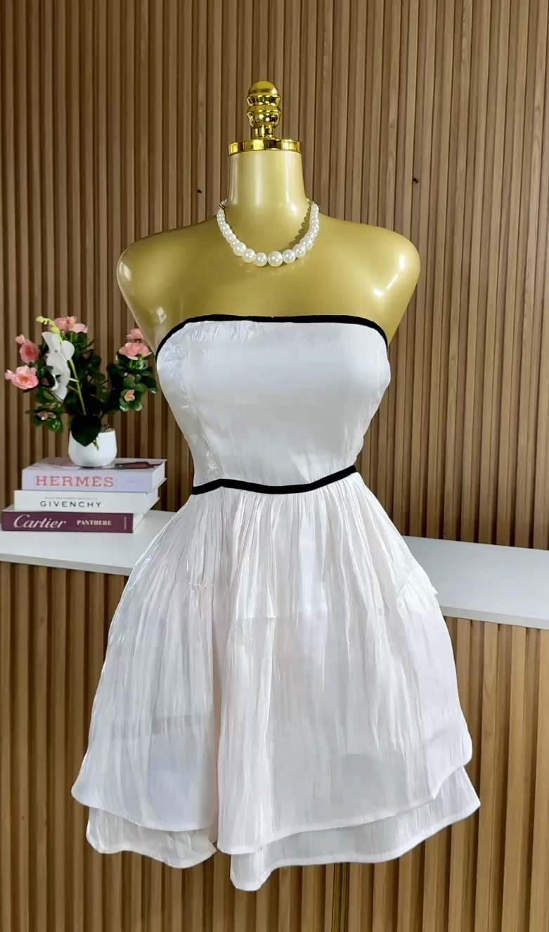 White chic tube mini dress  212 (40D)