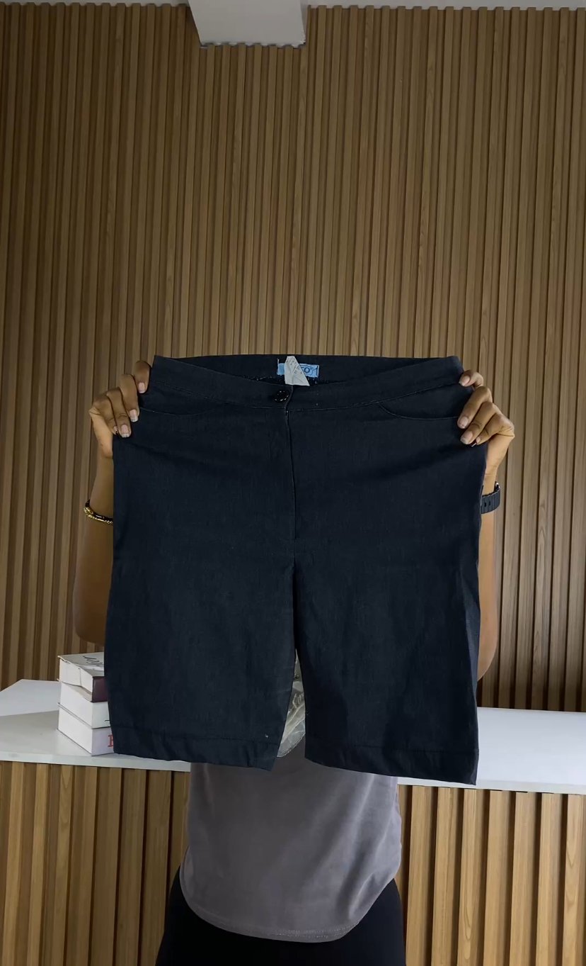 Black T short 308