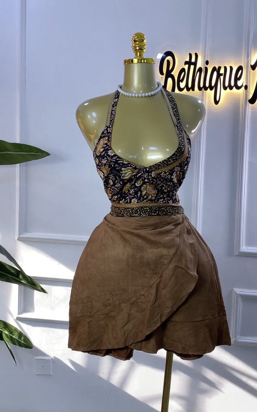 Brown sleeveless top only SET 226