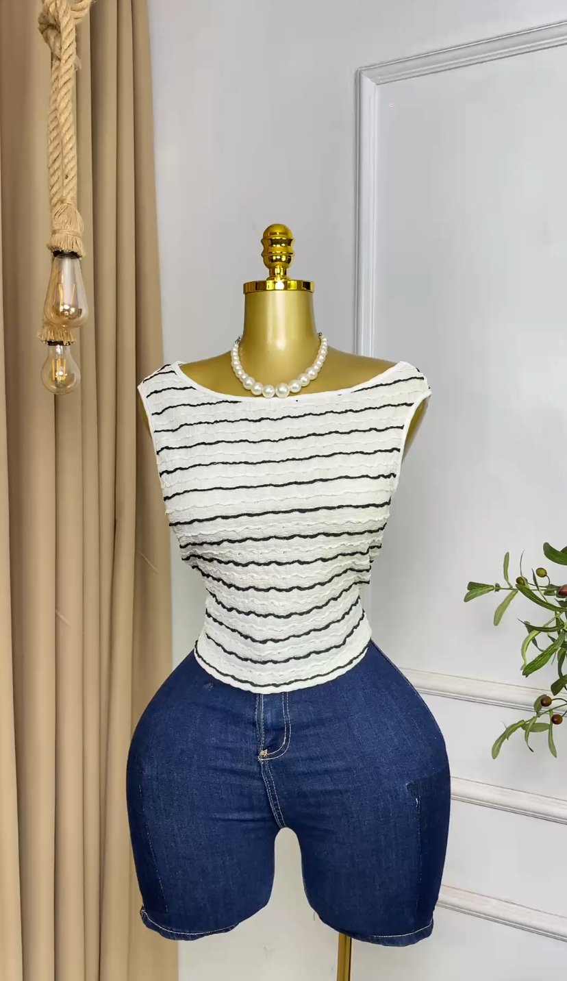 White&black striped Top M046