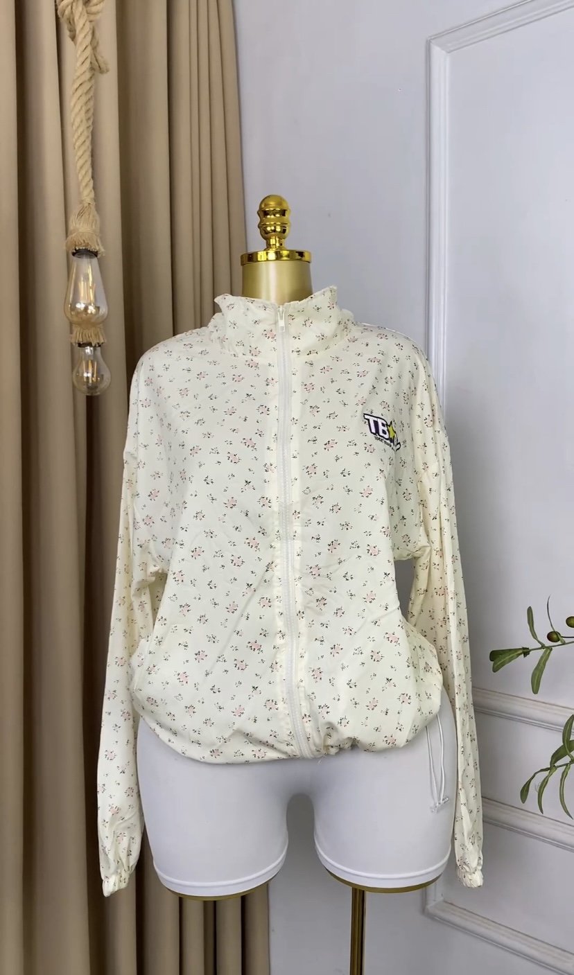 Cream floral long sleeve shirt J370