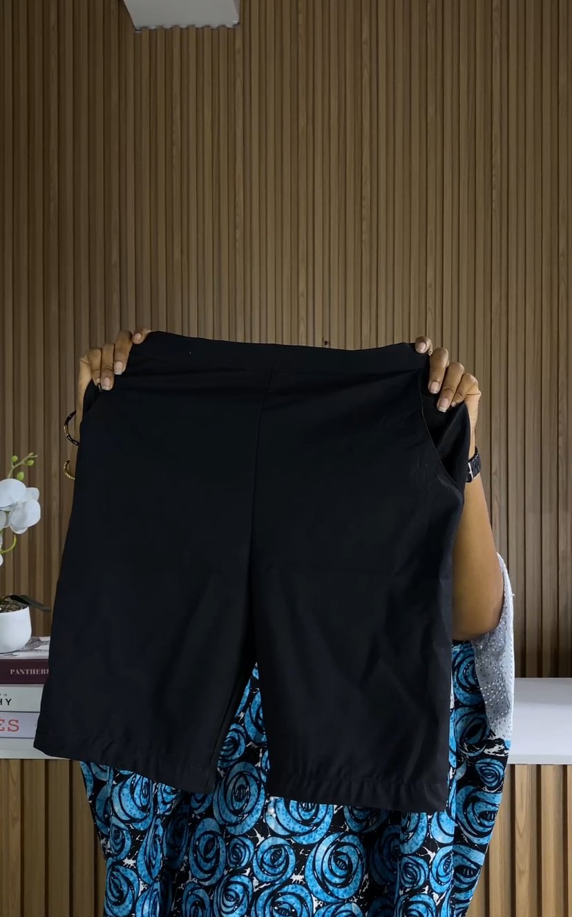 Black T short 144