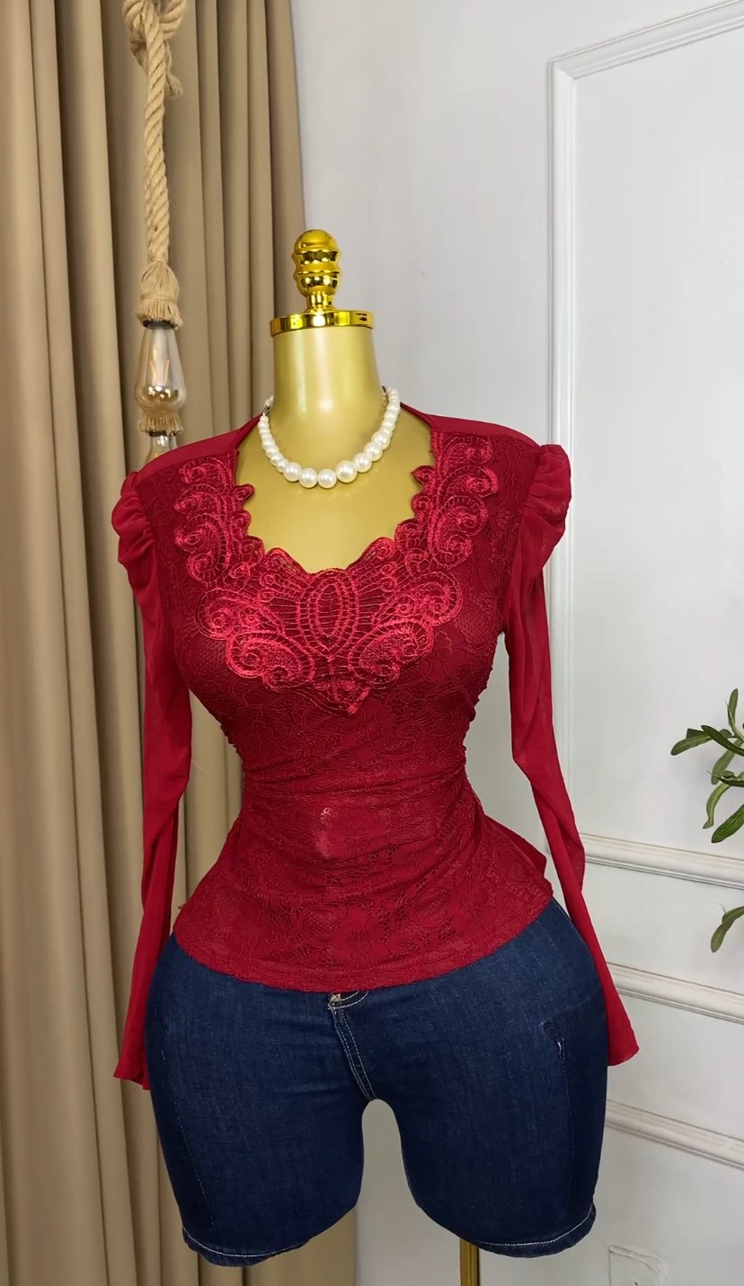 Stylish Red Top M375