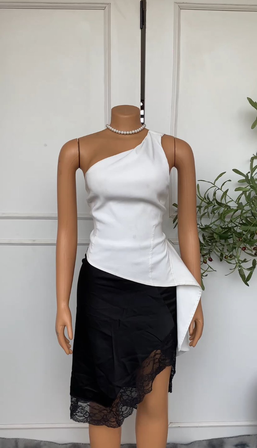 Black skirt (without top) 003